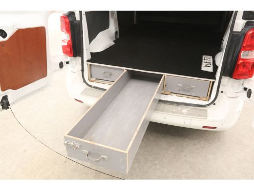 Opel Vivaro 2.0 CDTI L2H1 Innovation | Aut. | Airco | Cruise | 3 Zits | Trekhaak | Carplay | Imperiaal ActivLease financial lease