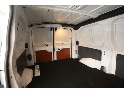 Opel Vivaro 2.0 CDTI L2H1 Innovation | Aut. | Airco | Cruise | 3 Zits | Trekhaak | Carplay | Imperiaal ActivLease financial lease