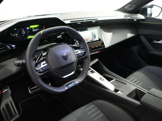 Peugeot 308 GT | Driver Sport Pack | Elektrische parkeerrem | Extra getinte achterste zijruiten en achterruit ActivLease financial lease