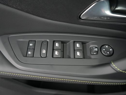 Peugeot 308 GT | Driver Sport Pack | Elektrische parkeerrem | Extra getinte achterste zijruiten en achterruit ActivLease financial lease