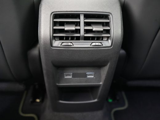 Peugeot 308 GT | Driver Sport Pack | Elektrische parkeerrem | Extra getinte achterste zijruiten en achterruit ActivLease financial lease