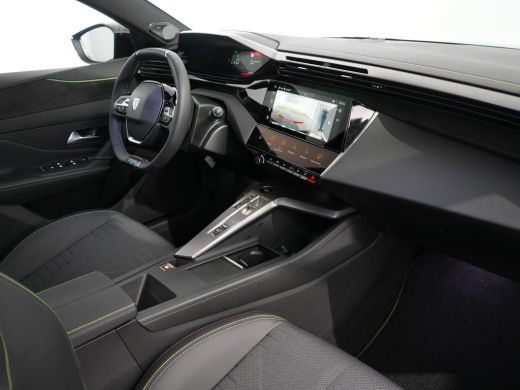 Peugeot 308 GT | Driver Sport Pack | Elektrische parkeerrem | Extra getinte achterste zijruiten en achterruit ActivLease financial lease