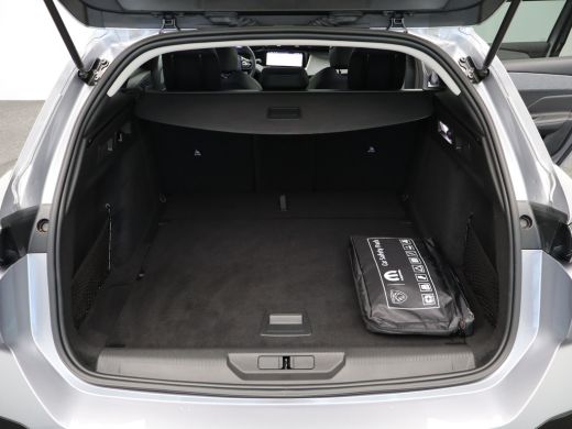 Peugeot 308 SW 1.2 PureTech Allure Pack Business | 360 camera | Climate Control | Apple Carplay/Android Auto ActivLease financial lease