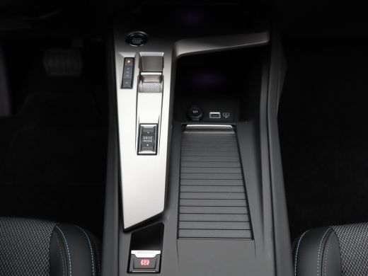 Peugeot 308 SW 1.2 PureTech Allure Pack Business | 360 camera | Climate Control | Apple Carplay/Android Auto ActivLease financial lease