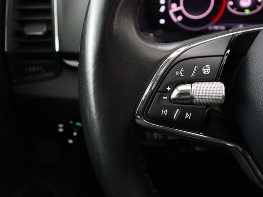 Skoda Karoq 1.5 TSI Business Edition Plus | Stoelverwarming | Adaptive cruise | Camera | Achterbankverwarming... ActivLease financial lease