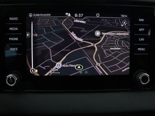 Skoda Karoq 1.5 TSI Business Edition Plus | Stoelverwarming | Adaptive cruise | Camera | Achterbankverwarming... ActivLease financial lease