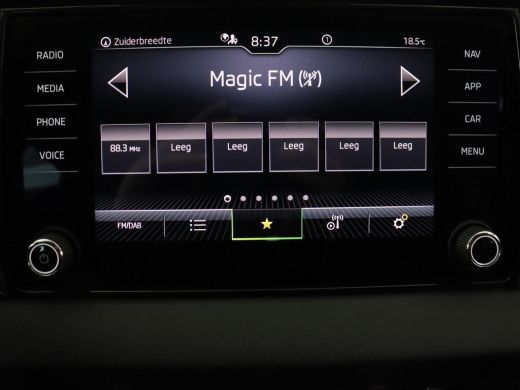 Skoda Karoq 1.5 TSI Business Edition Plus | Stoelverwarming | Adaptive cruise | Camera | Achterbankverwarming... ActivLease financial lease