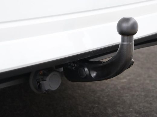 Skoda Octavia 1.5 e-TSI Business Edition | Stoelverwarming | Trekhaak | Camera | Carplay | Sfeerverlichting | M... ActivLease financial lease