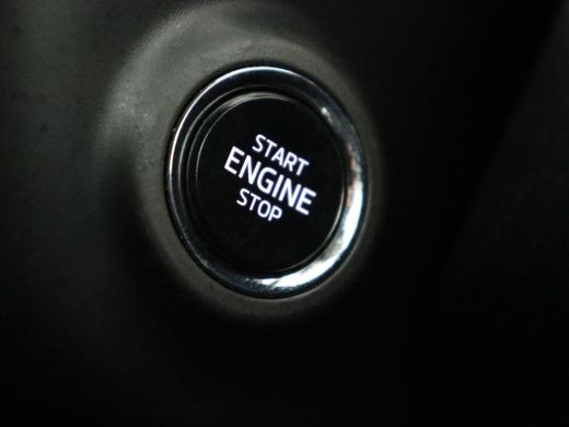 Skoda Octavia 1.5 e-TSI Business Edition | Stoelverwarming | Trekhaak | Camera | Carplay | Sfeerverlichting | M... ActivLease financial lease