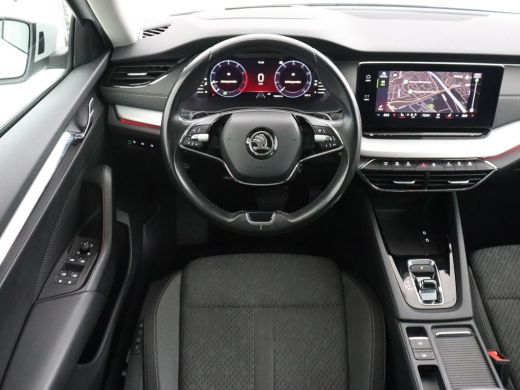 Skoda Octavia 1.5 e-TSI Business Edition | Stoelverwarming | Trekhaak | Camera | Carplay | Sfeerverlichting | M... ActivLease financial lease