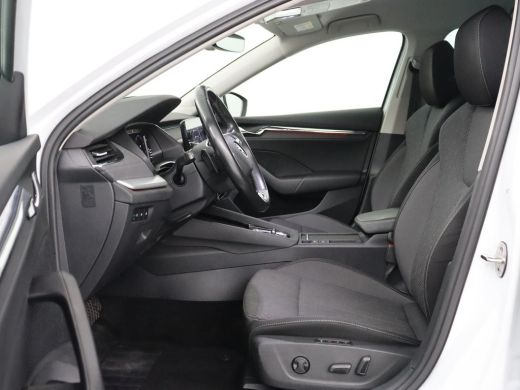 Skoda Octavia 1.5 e-TSI Business Edition | Stoelverwarming | Trekhaak | Camera | Carplay | Sfeerverlichting | M... ActivLease financial lease