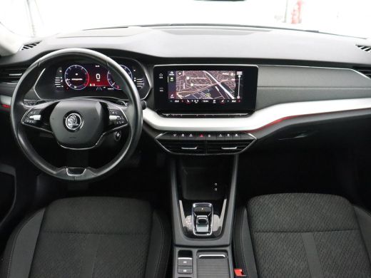 Skoda Octavia 1.5 e-TSI Business Edition | Stoelverwarming | Trekhaak | Camera | Carplay | Sfeerverlichting | M... ActivLease financial lease