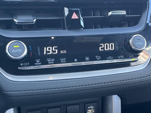 Toyota Corolla Cross Hybrid 200 Dynamic | Trekhaak | Carplay | LED Koplampen | Keyless entry | 18 inch LM-velgen | ActivLease financial lease