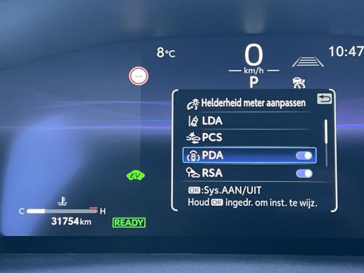 Toyota Corolla Cross Hybrid 200 Dynamic | Trekhaak | Carplay | LED Koplampen | Keyless entry | 18 inch LM-velgen | ActivLease financial lease