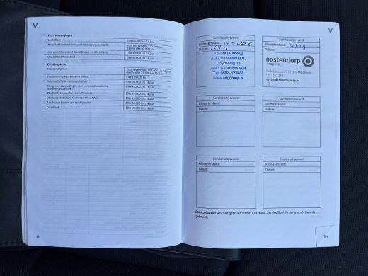 Toyota Corolla Cross Hybrid 200 Dynamic | Trekhaak | Carplay | LED Koplampen | Keyless entry | 18 inch LM-velgen | ActivLease financial lease