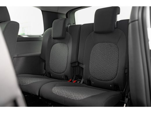 Volkswagen ID. Buzz Pro Bulli 86 kWh LWB 7p. | 7 Persoons | Glazen dak | Trekhaak | IQ-Light | Camera | Voorraad ActivLease financial lease