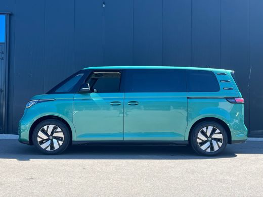 Volkswagen ID. Buzz Pro Bulli 86 kWh LWB 7p. | 7 Persoons | Glazen dak | Trekhaak | IQ-Light | Camera | Voorraad ActivLease financial lease