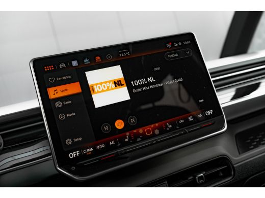 Volkswagen ID. Buzz Pro Bulli 86 kWh LWB 7p. | 7 Persoons | Glazen dak | Trekhaak | IQ-Light | Camera | Voorraad ActivLease financial lease