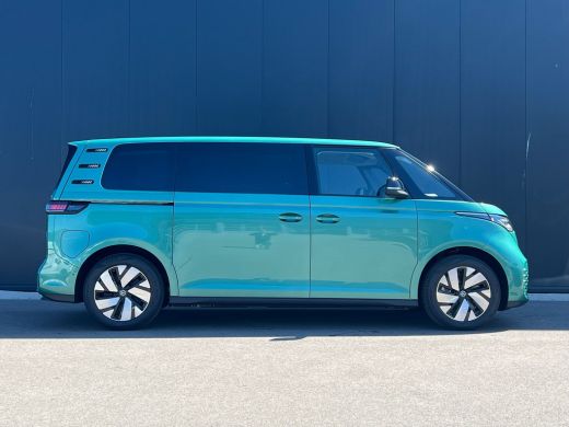 Volkswagen ID. Buzz Pro Bulli 86 kWh LWB 7p. | 7 Persoons | Glazen dak | Trekhaak | IQ-Light | Camera | Voorraad ActivLease financial lease
