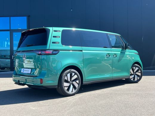 Volkswagen ID. Buzz Pro Bulli 86 kWh LWB 7p. | 7 Persoons | Glazen dak | Trekhaak | IQ-Light | Camera | Voorraad ActivLease financial lease