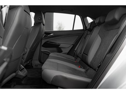 Volkswagen ID.4 Pro Limited Edition | 'App-Connect' draadloze smartphone integratie | Achterbank in ongelijke del... ActivLease financial lease