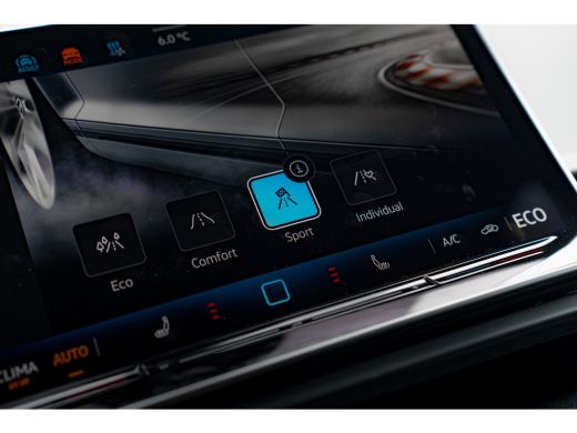Volkswagen ID.4 Pro Limited Edition | 'App-Connect' draadloze smartphone integratie | Achterbank in ongelijke del... ActivLease financial lease