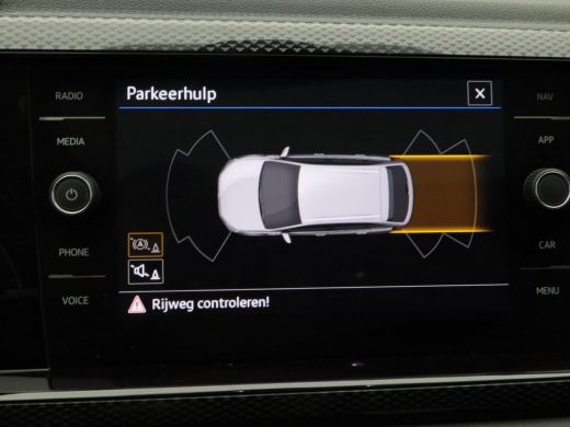 Volkswagen Taigo 1.0 TSi 110 Pk Automaat Life Business | Panorama dak | Adaptive cruise | Stoelverwarming | Trekha... ActivLease financial lease