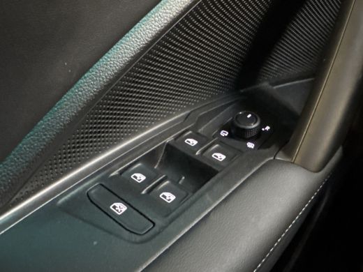 Volkswagen Tayron 1.5 eTSI 150PK DSG LIFE 7-PERSOONS/TREKHAAK/360CAMERA FABRIEKS GARANTIE ActivLease financial lease