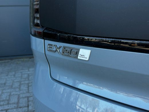 Volvo  EX30 Twin Motor Performance Ultra 69 kWh | Pine interieur! | Pano | Memory | Climate pack | 360 camera... ActivLease financial lease