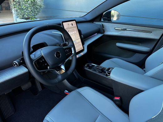 Volvo  EX30 Twin Motor Performance Ultra 69 kWh | Pine interieur! | Pano | Memory | Climate pack | 360 camera... ActivLease financial lease