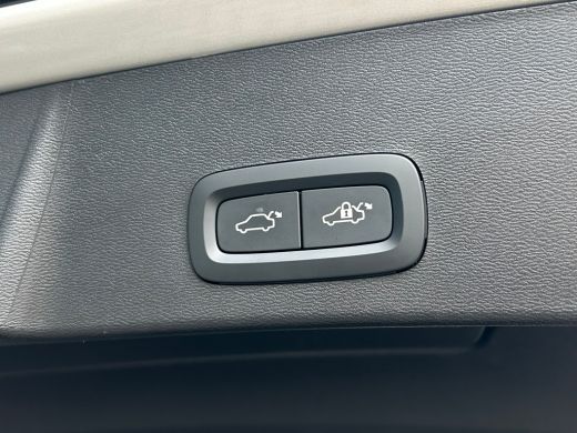 Volvo  EX40 Single Motor Extended Range Ultra 82 kWh | Wool Blend! | Trekhaak | 20" velg | 360 camera | Pano ... ActivLease financial lease