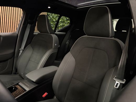 Volvo  EX40 Single Motor Extended Range Ultra Black Ed. 82 kWh | Vol! | 95% SoH | Trekhaak | Schuifdak | 360&deg;... ActivLease financial lease