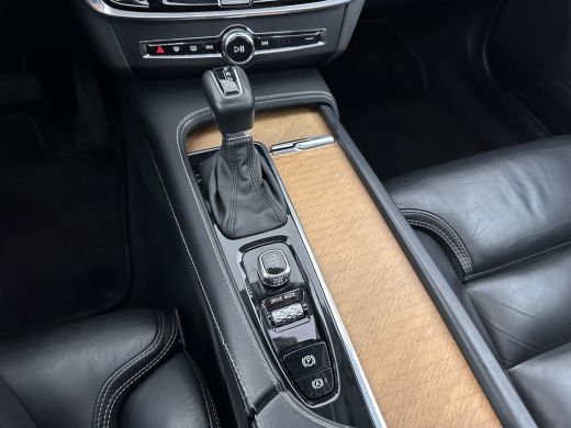 Volvo  V90 2.0 D4 Momentum Pro (INCL-BTW) Aut. *PANO | LEATHER | HEAD-UP | FULL-LED | MEMORY-PACK | HEATED-S... ActivLease financial lease