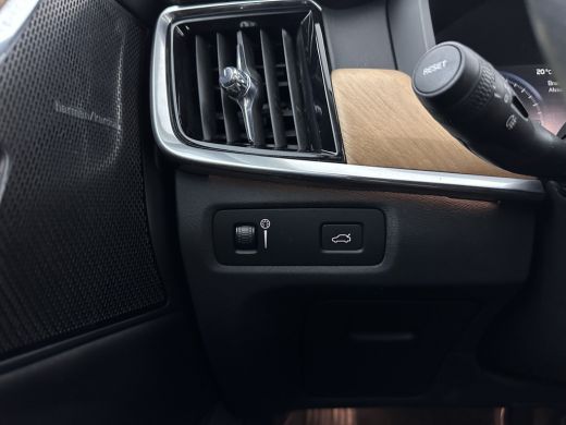 Volvo  V90 2.0 D4 Momentum Pro (INCL-BTW) Aut. *PANO | LEATHER | HEAD-UP | FULL-LED | MEMORY-PACK | HEATED-S... ActivLease financial lease