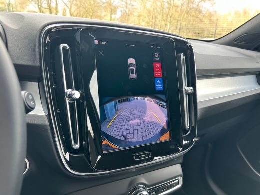 Volvo  XC40 2.0 B4 Plus Dark | Trekhaak | Memory-stoel | Climate pack | Harman/Kardon | All-seasons | Verwarm... ActivLease financial lease