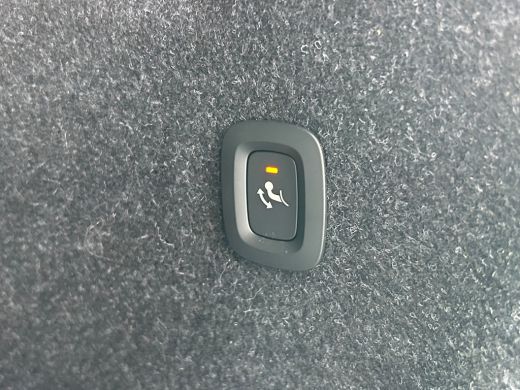 Volvo  XC40 2.0 B4 Plus Dark | Trekhaak | Memory-stoel | Climate pack | Harman/Kardon | All-seasons | Verwarm... ActivLease financial lease