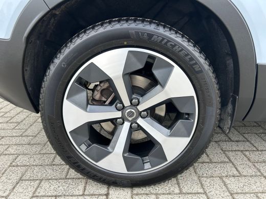 Volvo  XC40 2.0 B4 Plus Dark | Trekhaak | Memory-stoel | Climate pack | Harman/Kardon | All-seasons | Verwarm... ActivLease financial lease