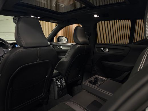 Volvo  XC40 T5 Recharge R-Design | Schuifdak | Trekhaak | Onderkant mee gespoten incl. black pack | Adaptieve... ActivLease financial lease