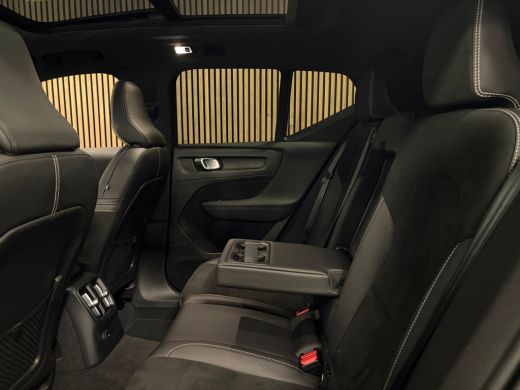 Volvo  XC40 T5 Recharge R-Design | Schuifdak | Trekhaak | Onderkant mee gespoten incl. black pack | Adaptieve... ActivLease financial lease