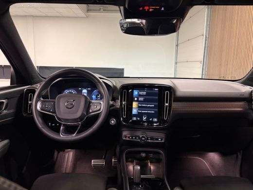 Volvo  XC40 T5 Recharge R-Design | Schuifdak | Trekhaak | Onderkant mee gespoten incl. black pack | Adaptieve... ActivLease financial lease