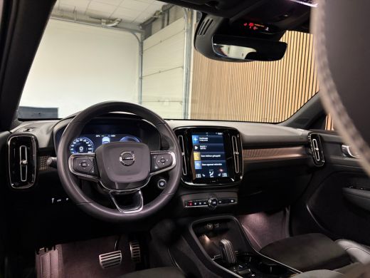 Volvo  XC40 T5 Recharge R-Design | Schuifdak | Trekhaak | Onderkant mee gespoten incl. black pack | Adaptieve... ActivLease financial lease
