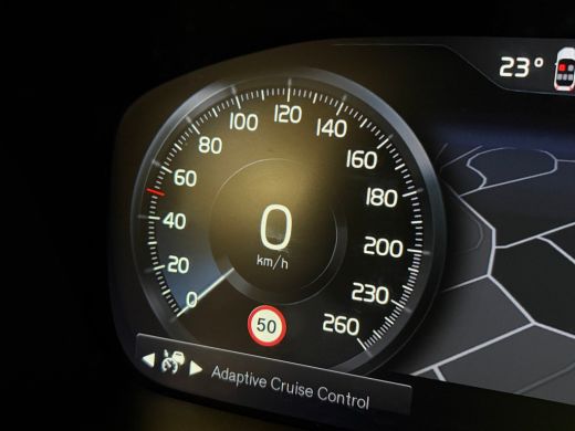 Volvo  XC40 T5 Recharge R-Design | Schuifdak | Trekhaak | Onderkant mee gespoten incl. black pack | Adaptieve... ActivLease financial lease