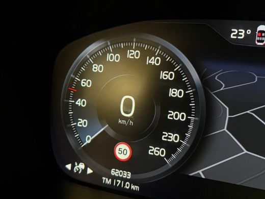 Volvo  XC40 T5 Recharge R-Design | Schuifdak | Trekhaak | Onderkant mee gespoten incl. black pack | Adaptieve... ActivLease financial lease