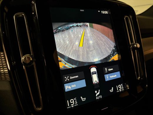 Volvo  XC40 T5 Recharge R-Design | Schuifdak | Trekhaak | Onderkant mee gespoten incl. black pack | Adaptieve... ActivLease financial lease