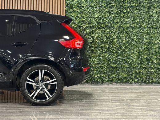 Volvo  XC40 T5 Recharge R-Design | Schuifdak | Trekhaak | Onderkant mee gespoten incl. black pack | Adaptieve... ActivLease financial lease