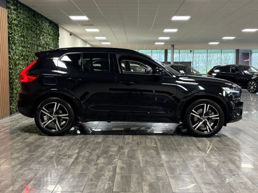 Volvo  XC40 T5 Recharge R-Design | Schuifdak | Trekhaak | Onderkant mee gespoten incl. black pack | Adaptieve... ActivLease financial lease