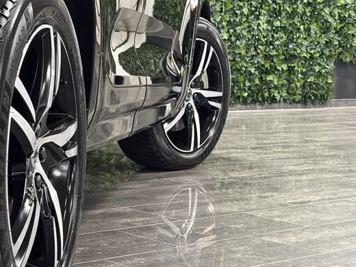 Volvo  XC40 T5 Recharge R-Design | Schuifdak | Trekhaak | Onderkant mee gespoten incl. black pack | Adaptieve... ActivLease financial lease