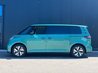 Volkswagen ID. Buzz Pro Bulli 86 kWh LWB 7p. | 7 Persoons | Glazen dak | Trekhaak | IQ-Light | Camera | Voorraad