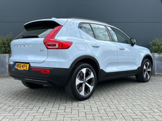Volvo  XC40 2.0 B4 Plus Dark | Trekhaak | Memory-stoel | Climate pack | Harman/Kardon | All-seasons | Verwarm...