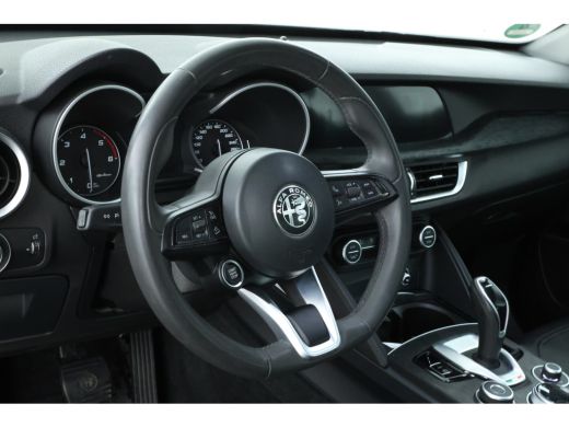Alfa Romeo Stelvio 2.2d Super Automaat, Navigatie, Leer, Climate, ActivLease financial lease
